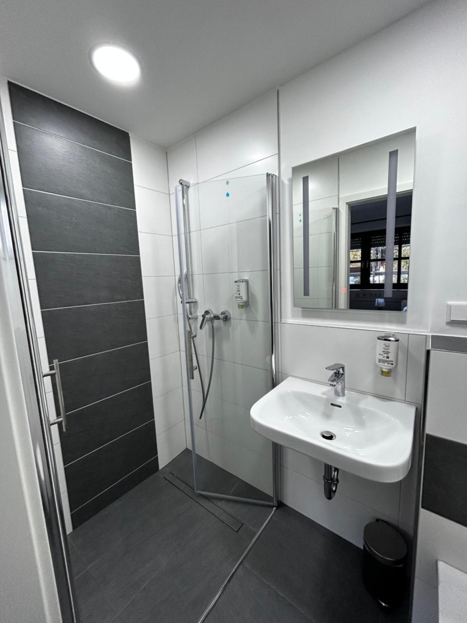 Olymp Wettenberg - Monteurzimmer Launsbach エクステリア 写真